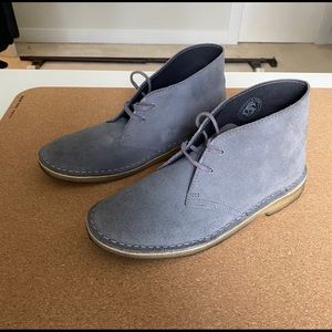 Woman’s Clarks Desert Boot Suede 8.5